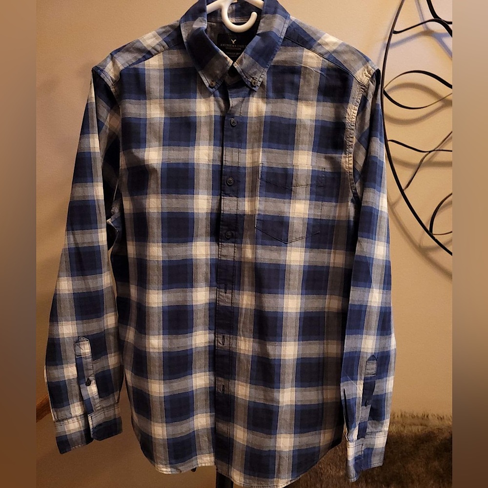 American Eagle shirt, perfect condition